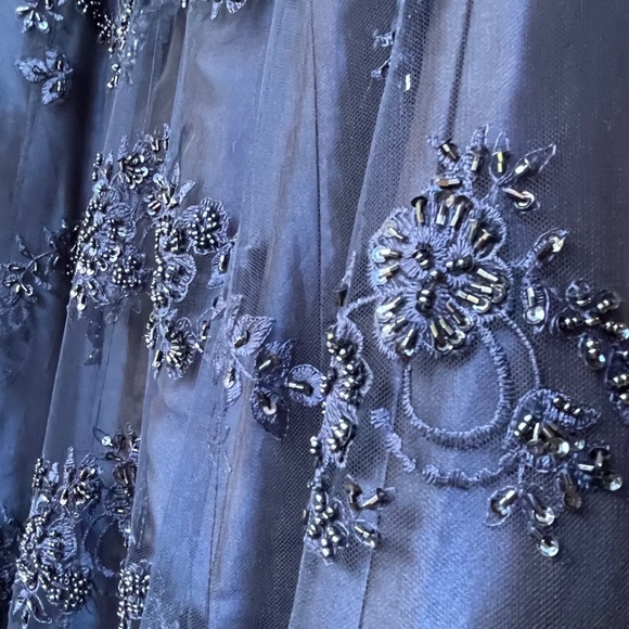 Exquisite Mother of the Bride Formal Gown Dress - Picture 6 of 7